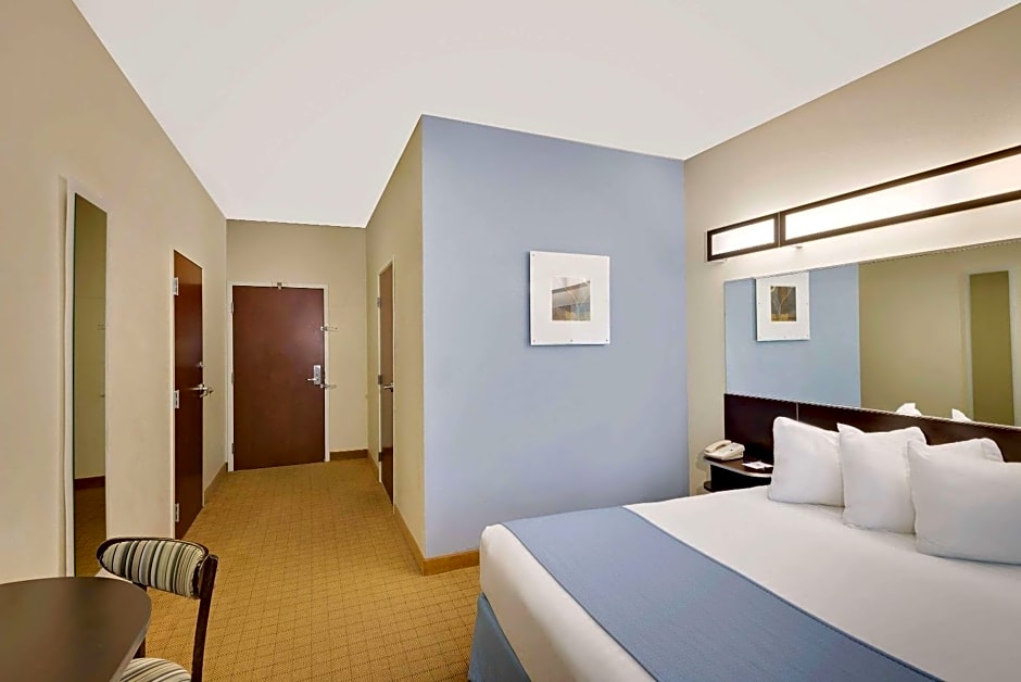 Microtel Inn and Suites by Wyndham - Geneva