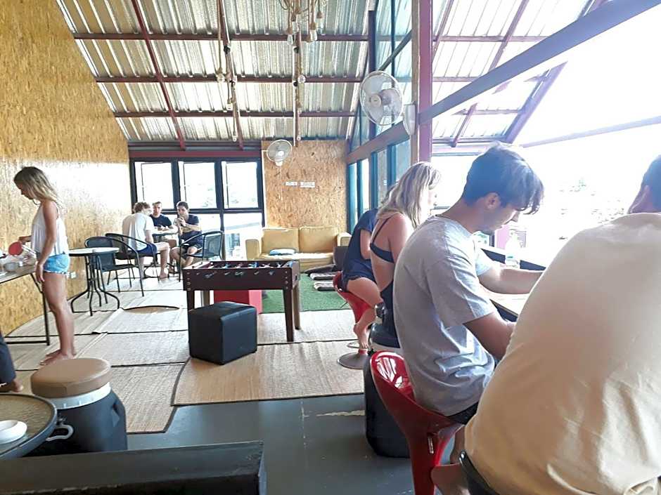 Lanta Hostel - Adult only