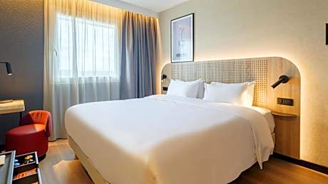 Superior Room - 1 King Bed