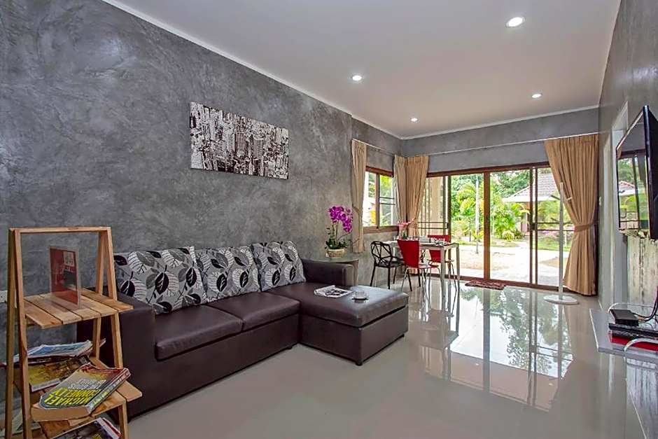 Maikhao Home Garden Bungalow