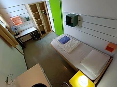 Single Room with Shared Bathroom