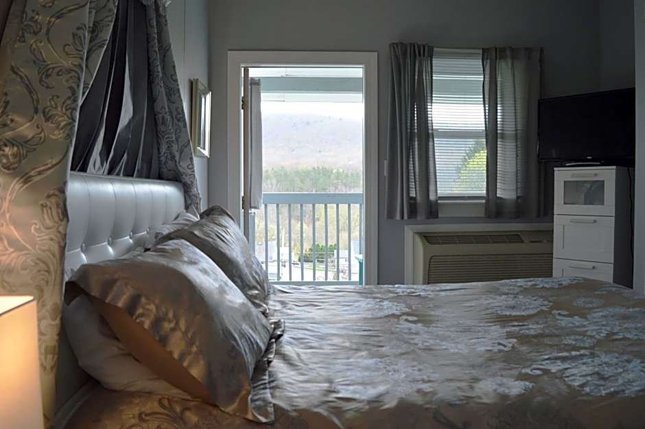 Photo 1 of 9 of Deluxe, Balcony