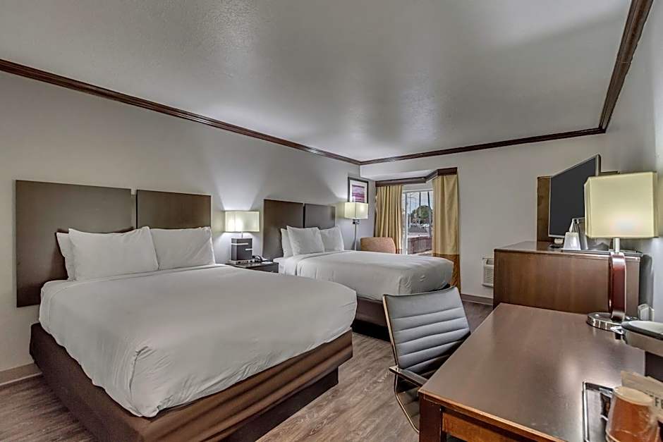 Photo 1 of 6 of 2 Queen Beds