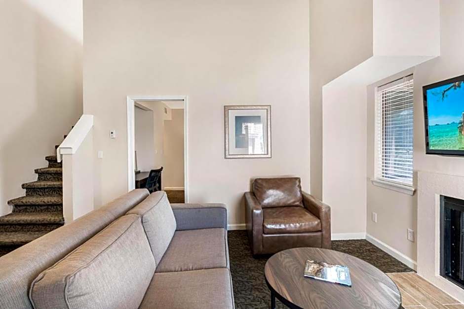 Chase Suite El Paso
