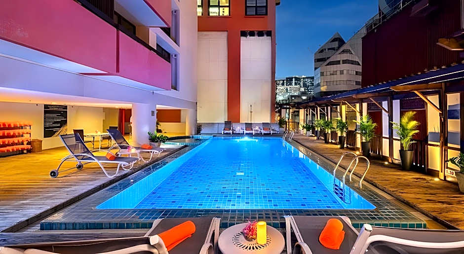 Bandara Suites Silom