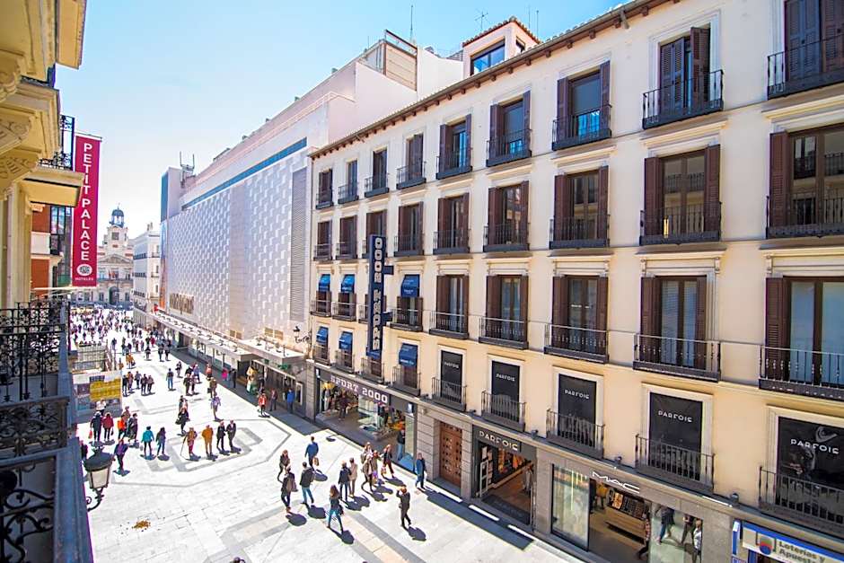 Petit Palace Preciados