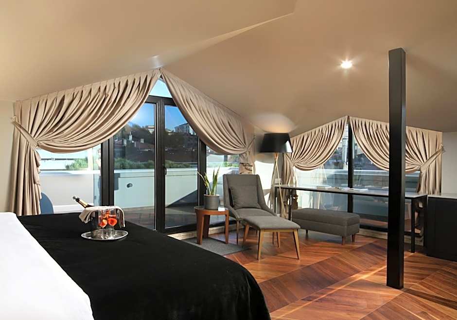 39 Kalamış Marina Hotel & Restaurant