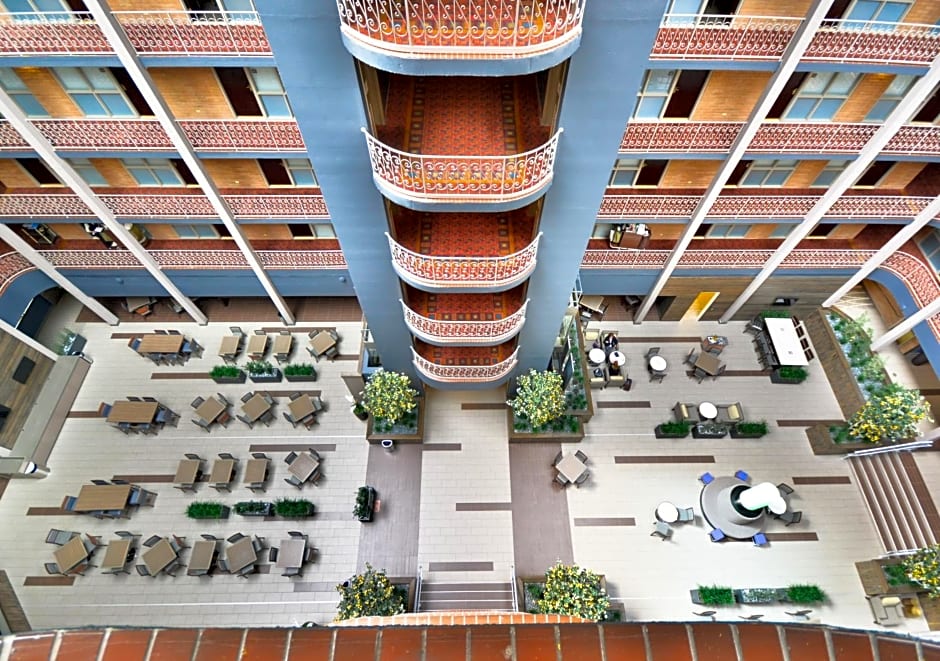 Embassy Suites by Hilton Denver Central Park