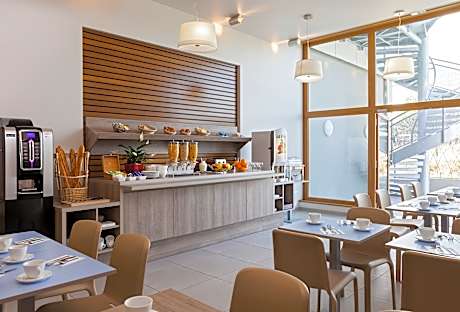 Neho Suites Porte De Geneve - Gare Annemasse ***