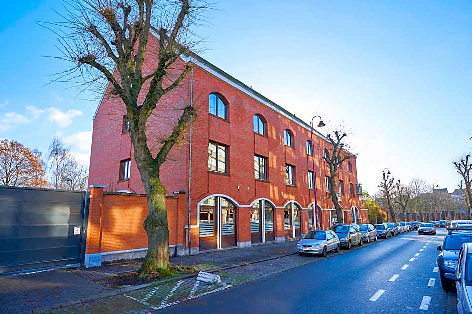 HI Brussels Generation Europe Hostel