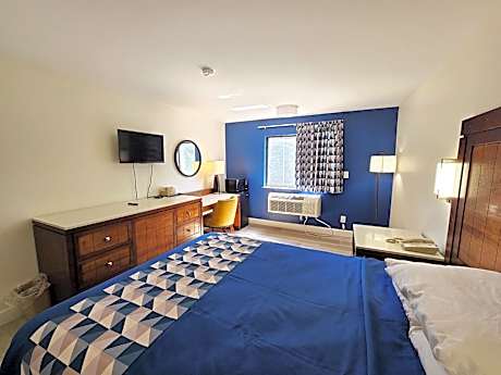 Deluxe King Room-Smoking