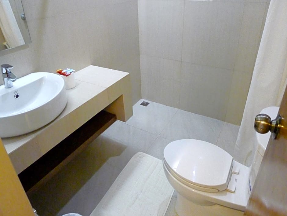 Greenspace Palawan Hotel