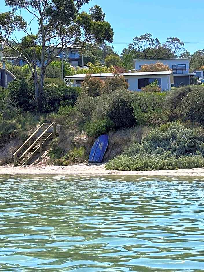 Seagrass Coastal Retreat with direct beach access