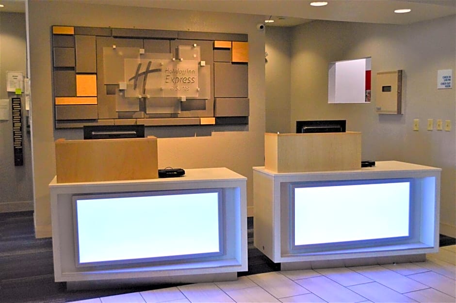 Holiday Inn Express & Suites Batesville By IHG