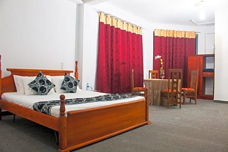 Deluxe Room with Free Airport drop 