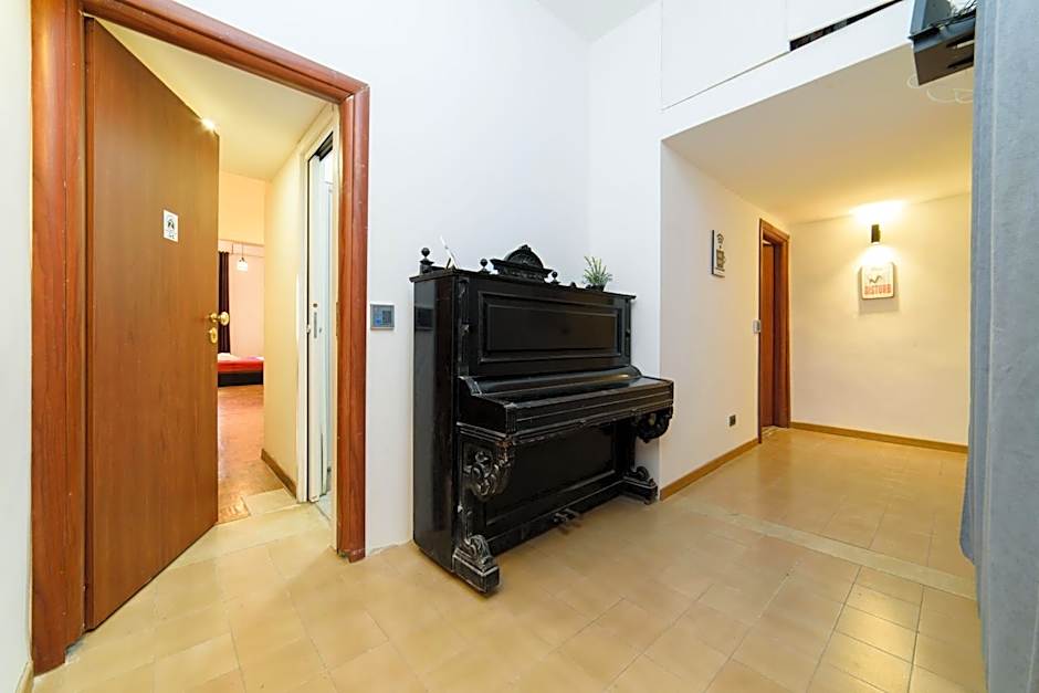 Inside Chiaia Rooms