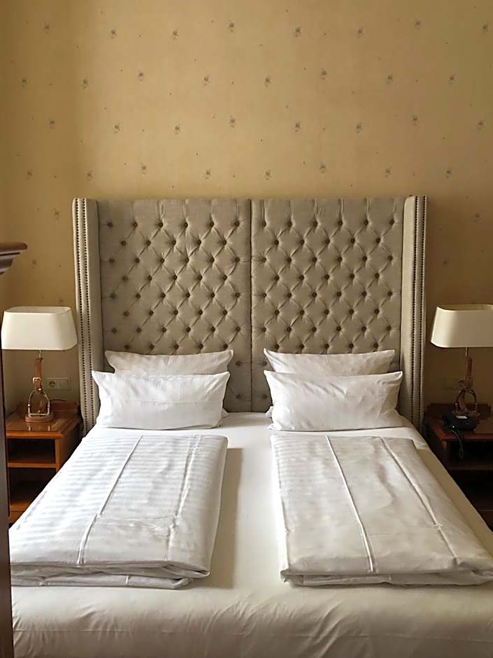 The Ascot Hotel