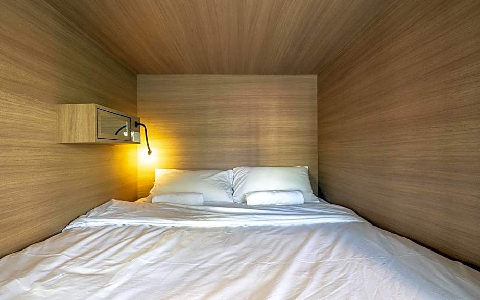 Kata Beach Poshtel Phuket