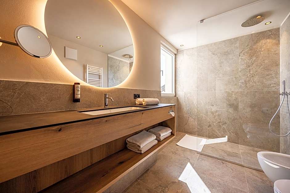 EGGER Apartments & Suites