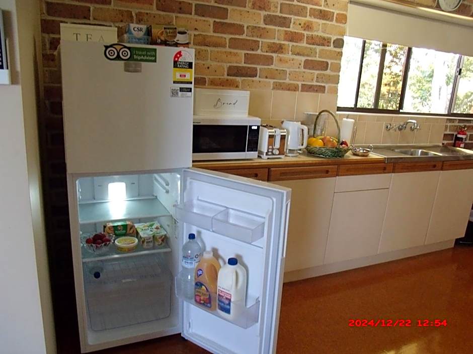 Emerald Tropical Palms B & B