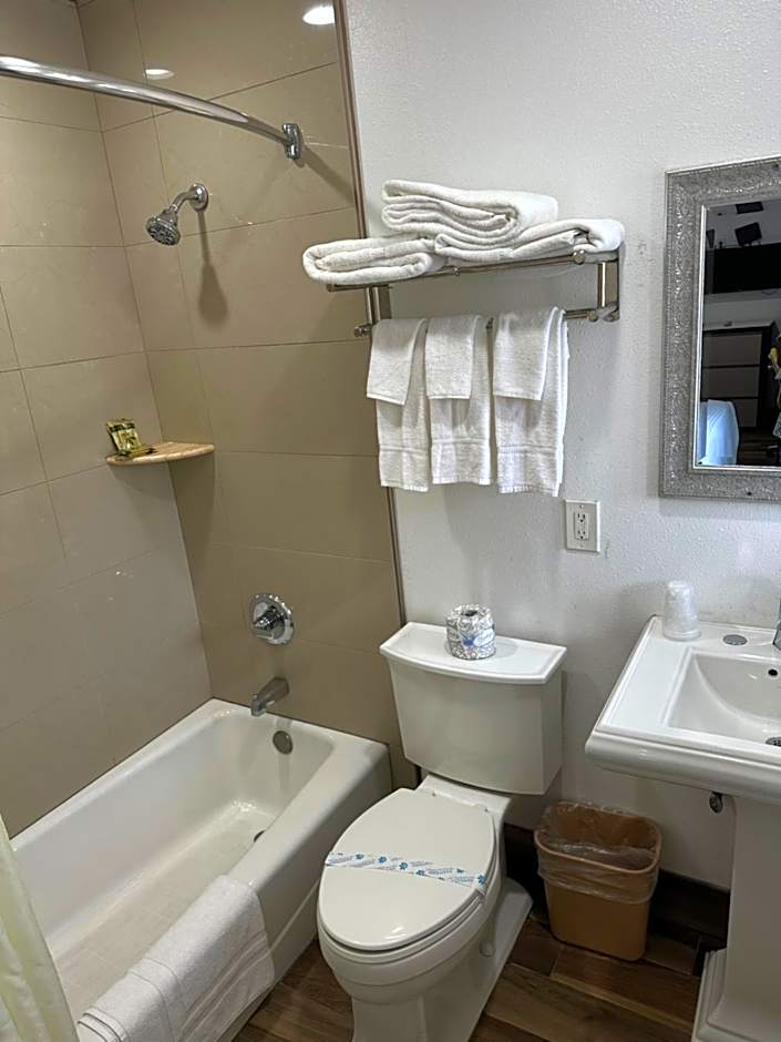 Town and Country Inn