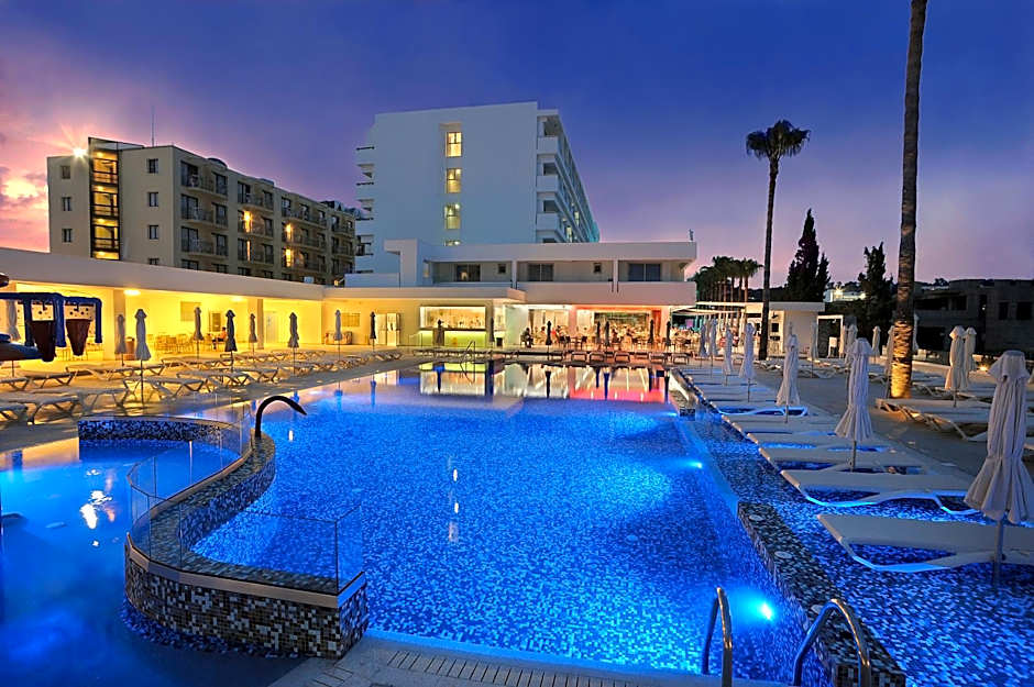 Nelia Beach Hotel & Spa