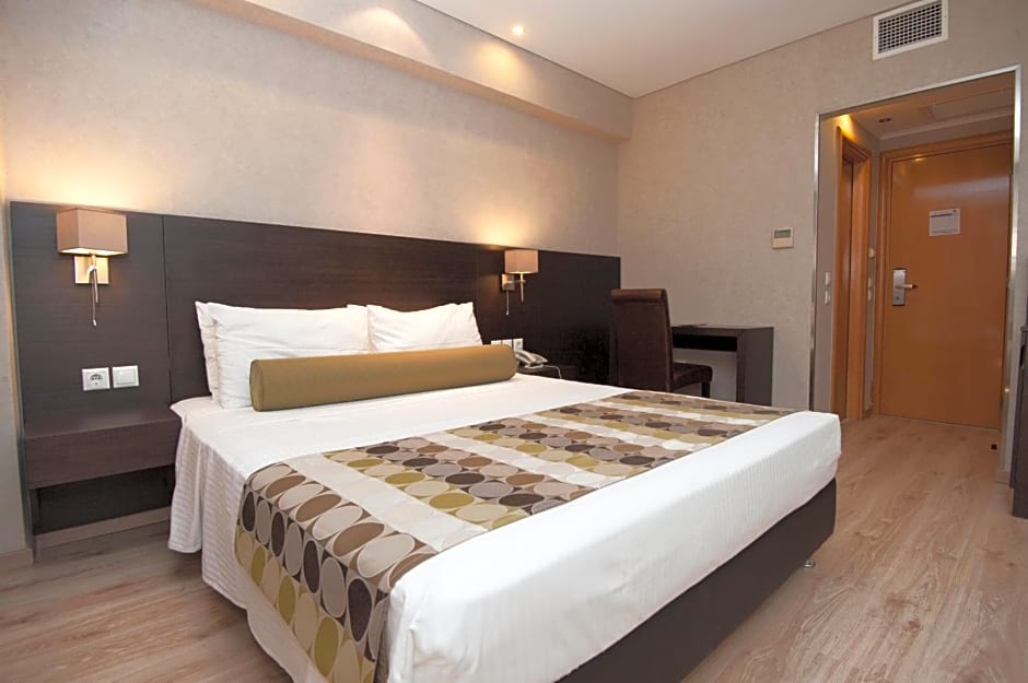 Nefeli Hotel Alimos - Guest Reservations