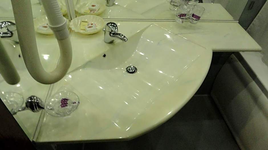 Relax Comfort Suites Hotel