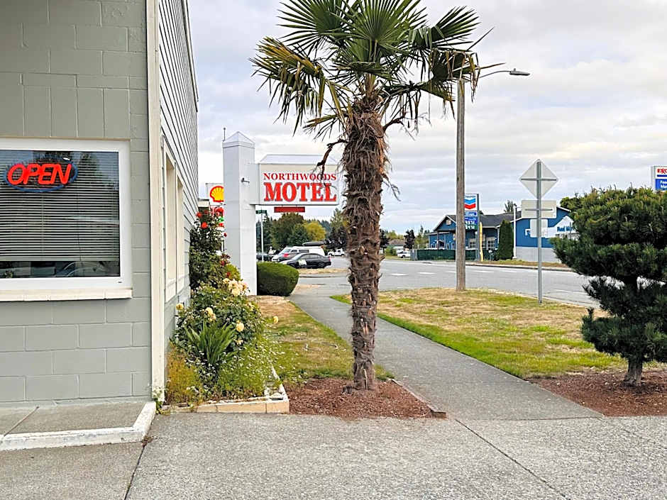 Northwoods Motel