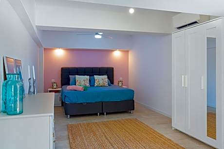 Apartment with Garden View