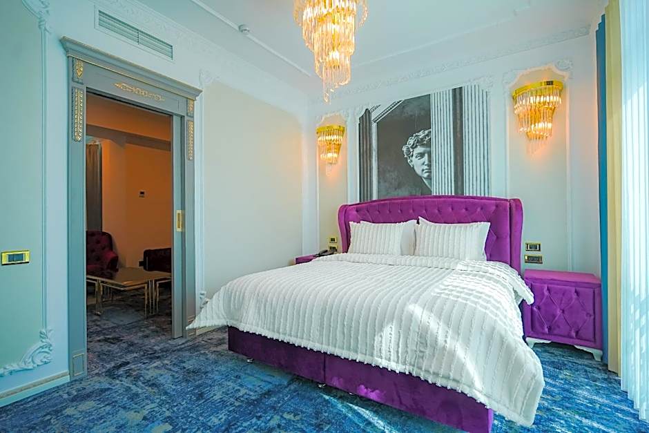W Regal Boutique Hotel&Spa