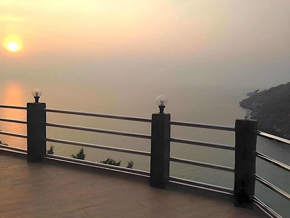 Yellow House Koh Sichang