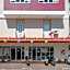 RedDoorz @ Losari Area 2 Makassar