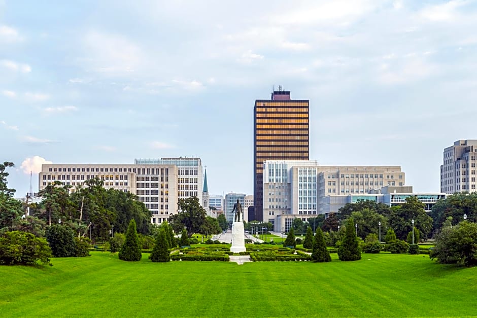 Crowne Plaza Hotel Executive Center Baton Rouge, an IHG Hotel