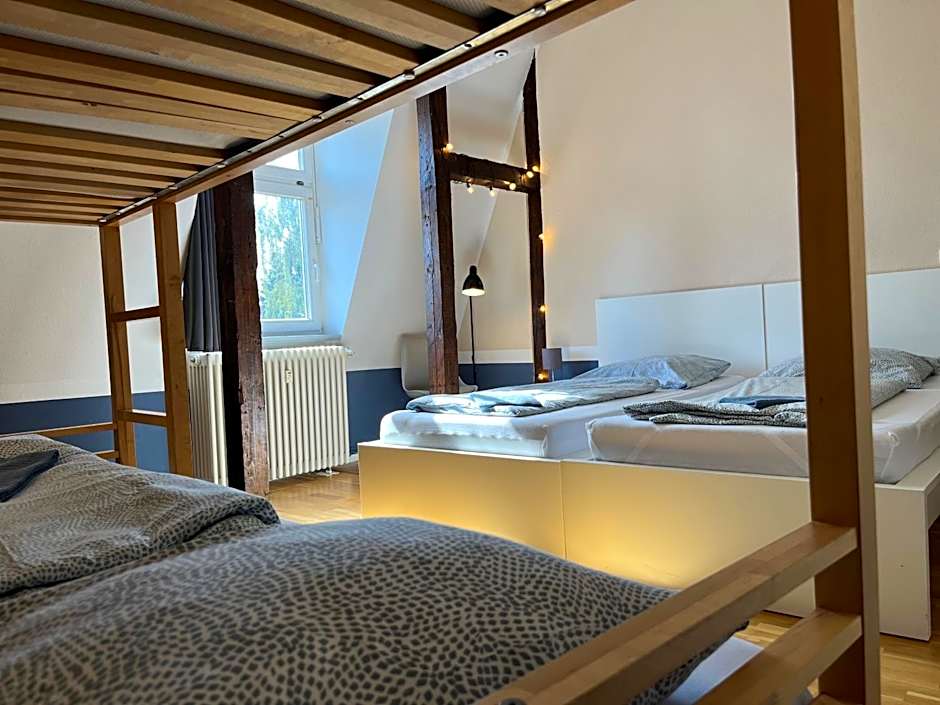 Blue Doors Hostel Altstadt