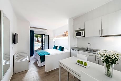 Superior Studio (2 Adults)