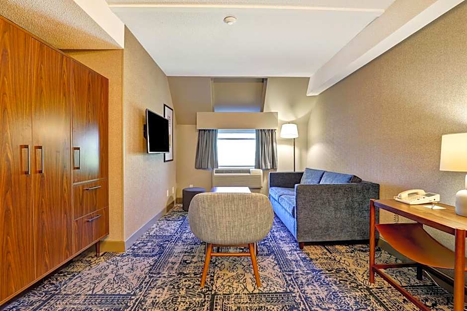 Four Points By Sheraton St. Catharines Niagara Suites