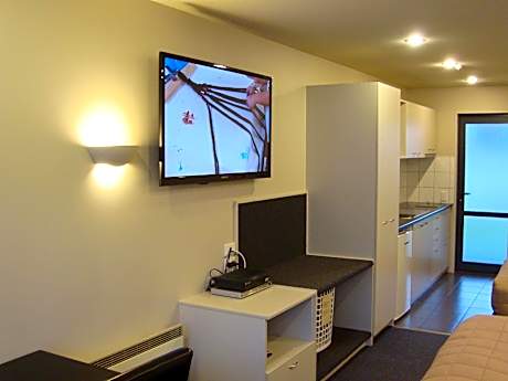 King Studio with Spa Bath