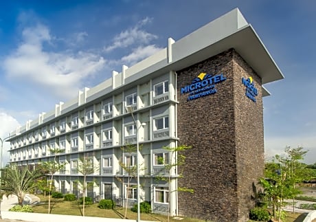 Microtel Inn & Suites by Wyndham San Fernando