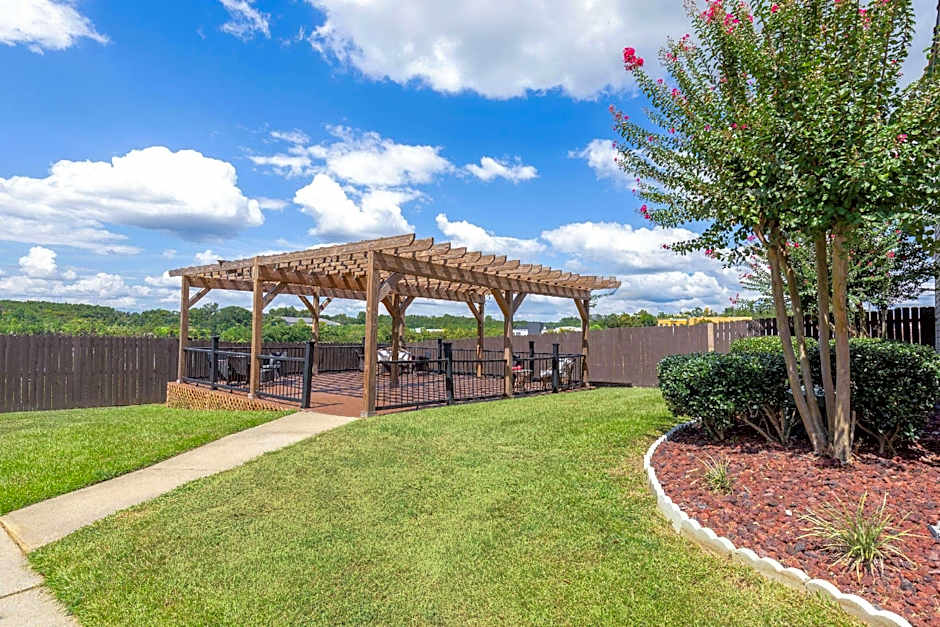 Ramada by Wyndham Studio Suites Dothan