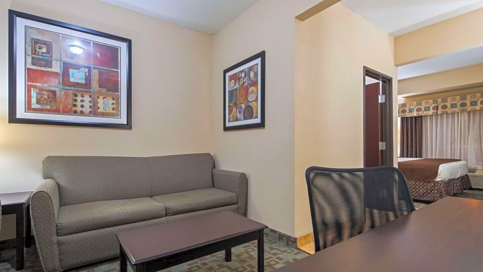 Best Western Plus Eastgate Inn & Suites