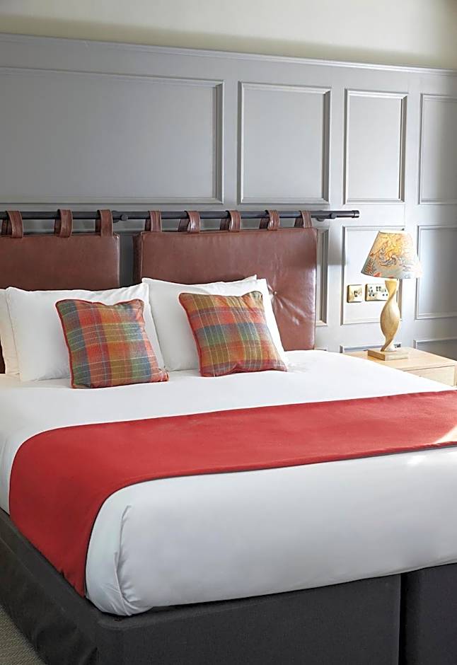 Castle Hotel by Chef & Brewer Collection