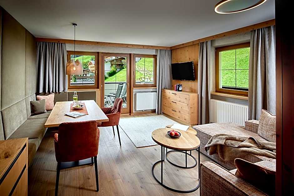 Photo 1 of 4 of Suite