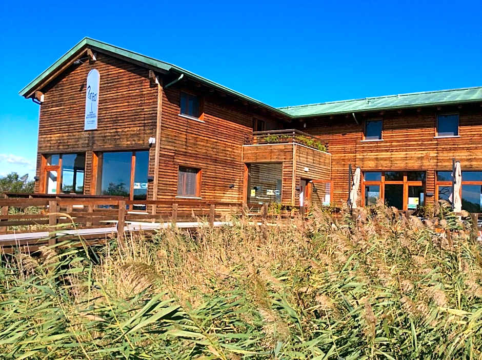 Hotel Caneo