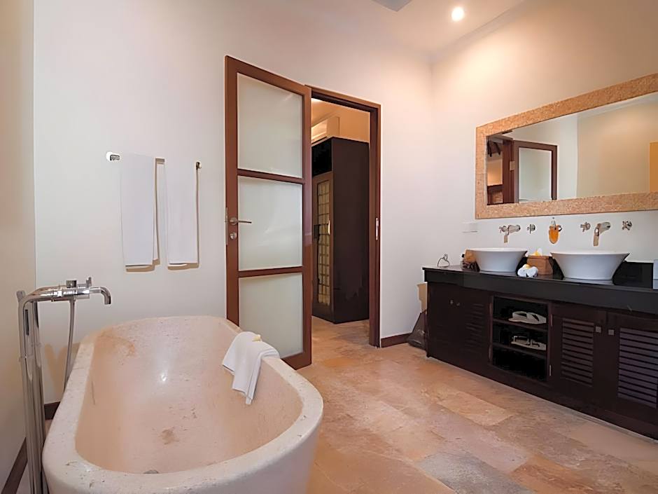 Ellora Villas