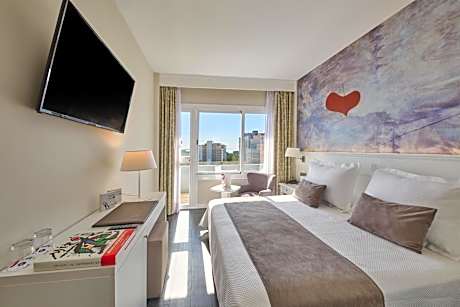 Premium Room with Pool View