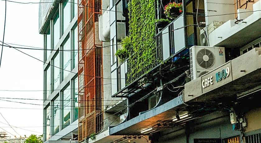 Post Factory Bed & Breakfast Hostel