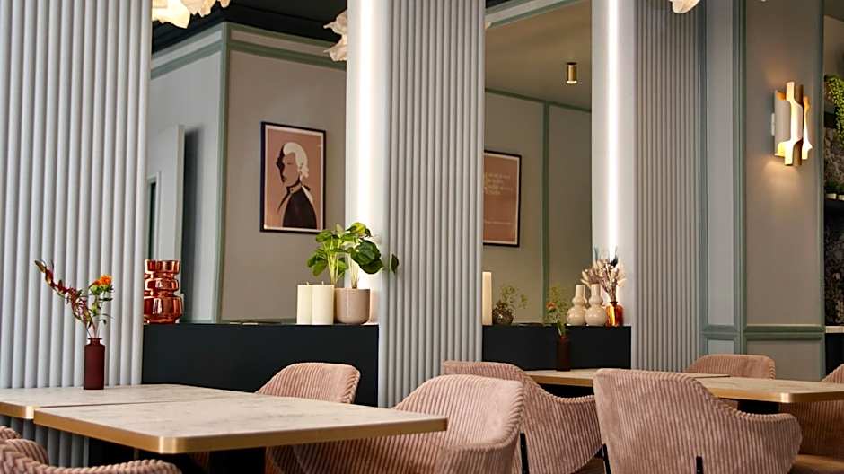 Amadeus Hotel