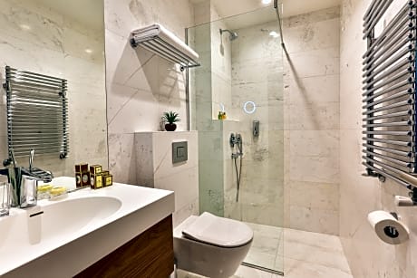 Premium double/twin room with sea view