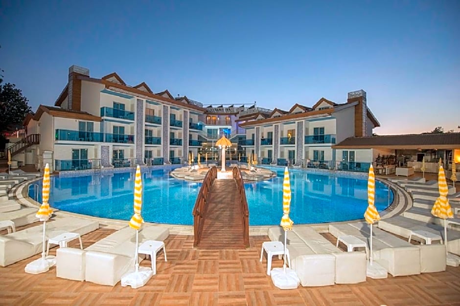 Ocean Blue High Class Hotel